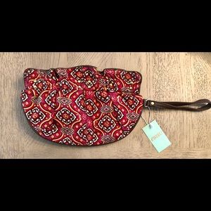 NWT beautiful Ebisu clutch. Sz 11x8